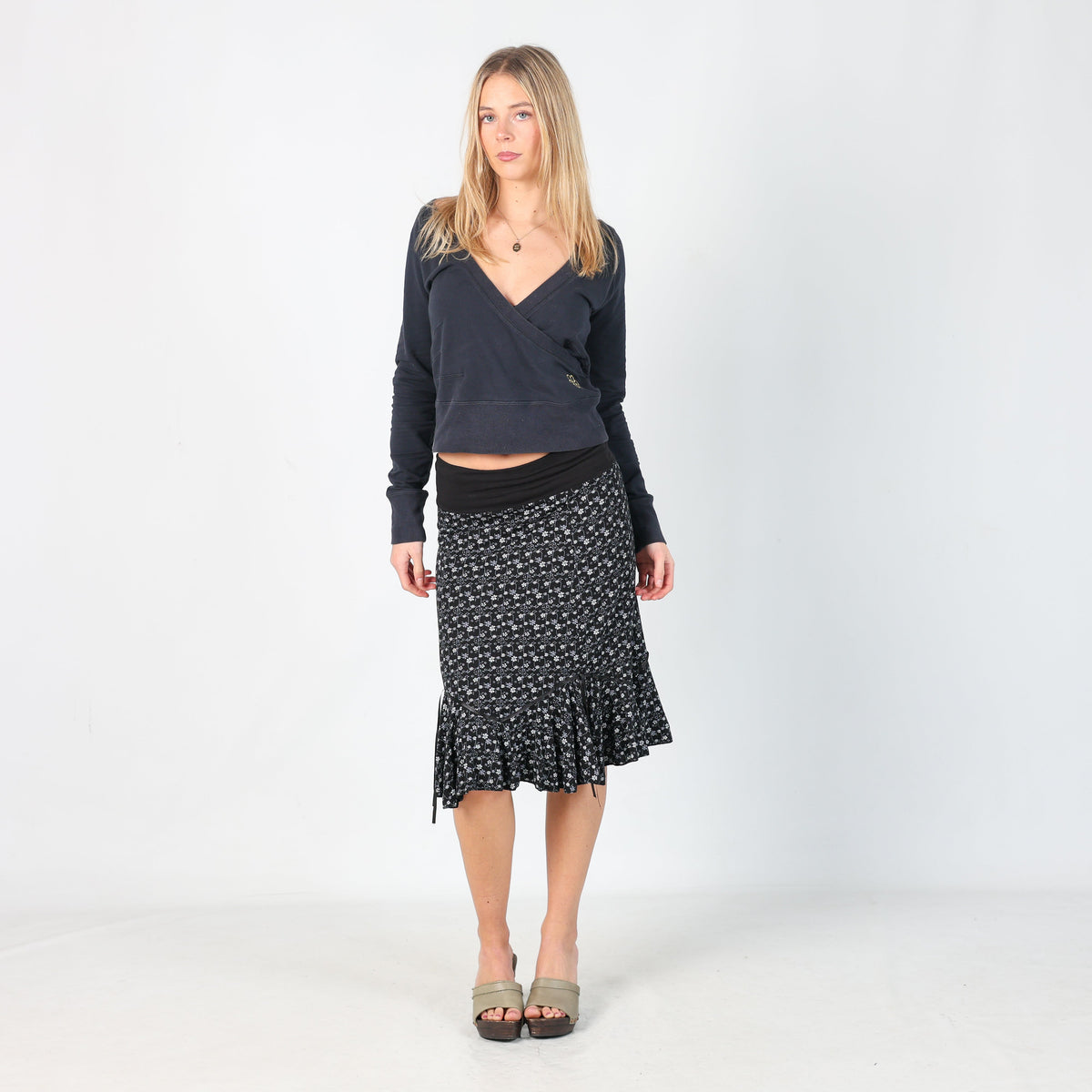 Black Y2K Woven Midi Skirt (XS)