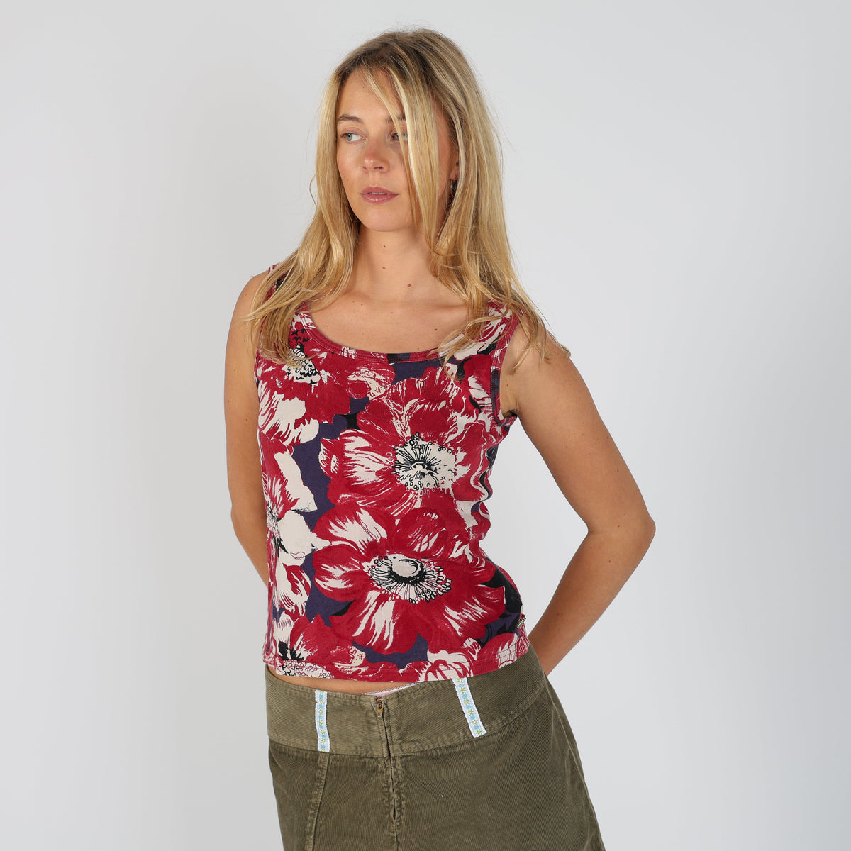 Red Y2K Street One Cami Floral (M)