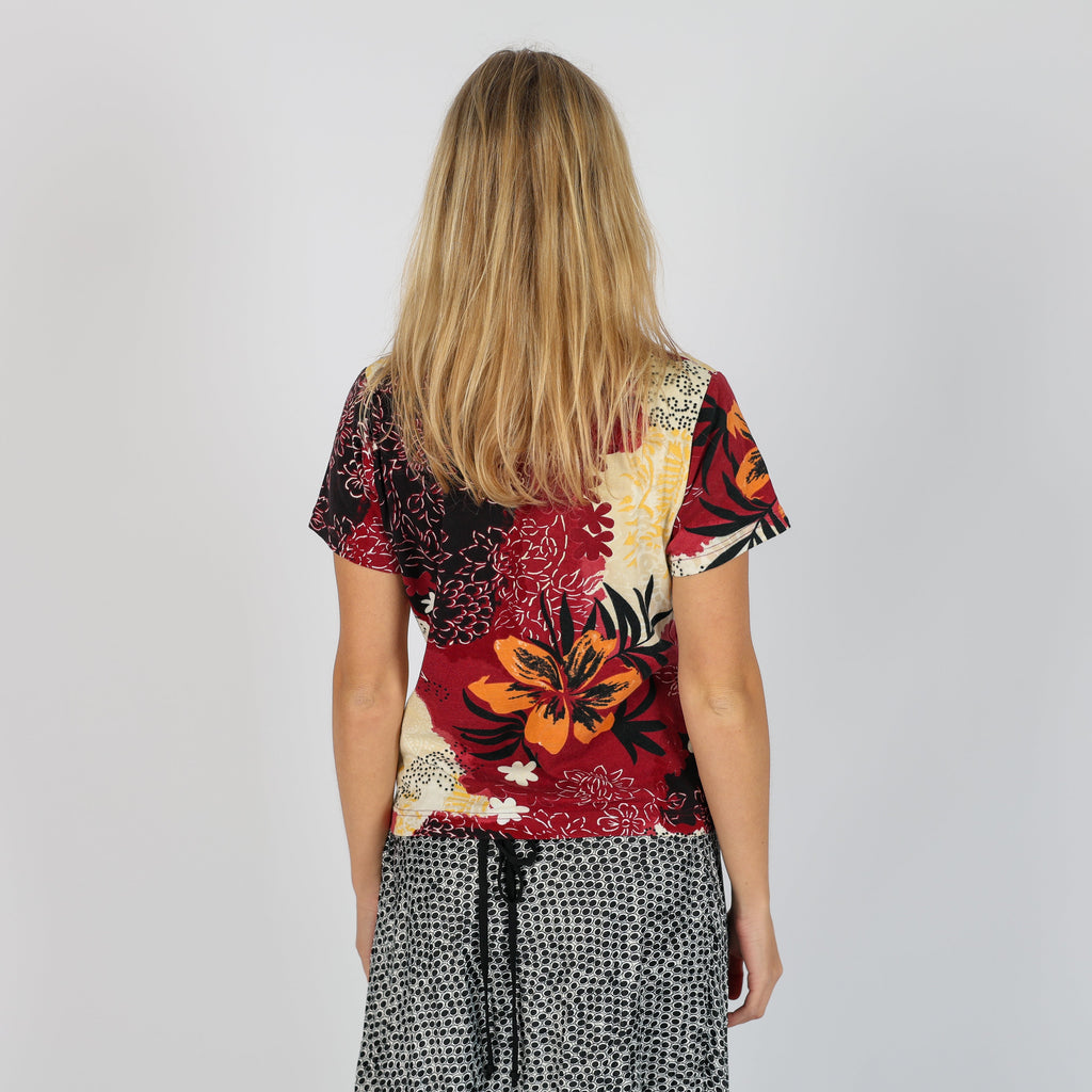 Burgundy Red 90s Wissmach T-shirt (M)