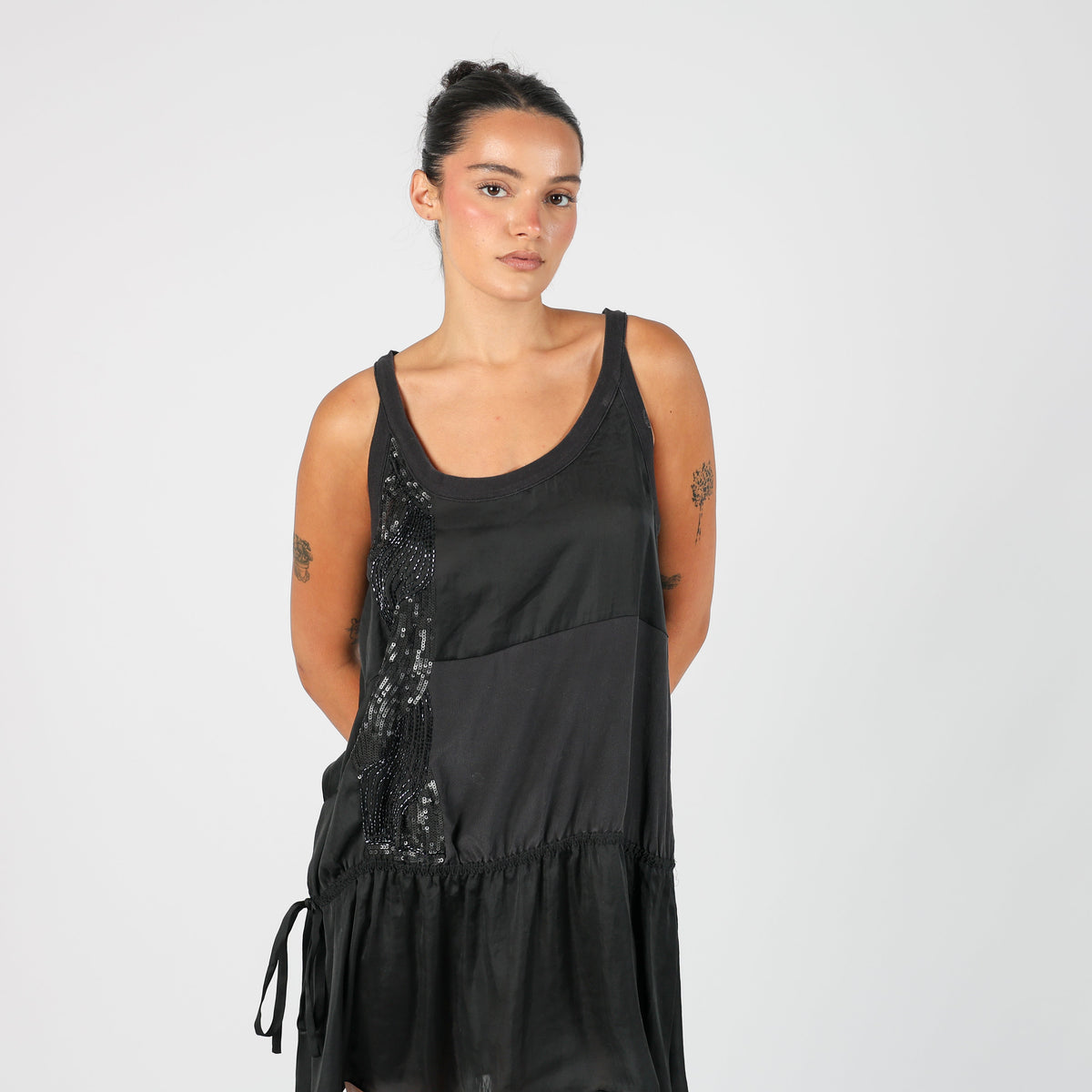 Black Y2K Sisley Woven Midi Dress (M)