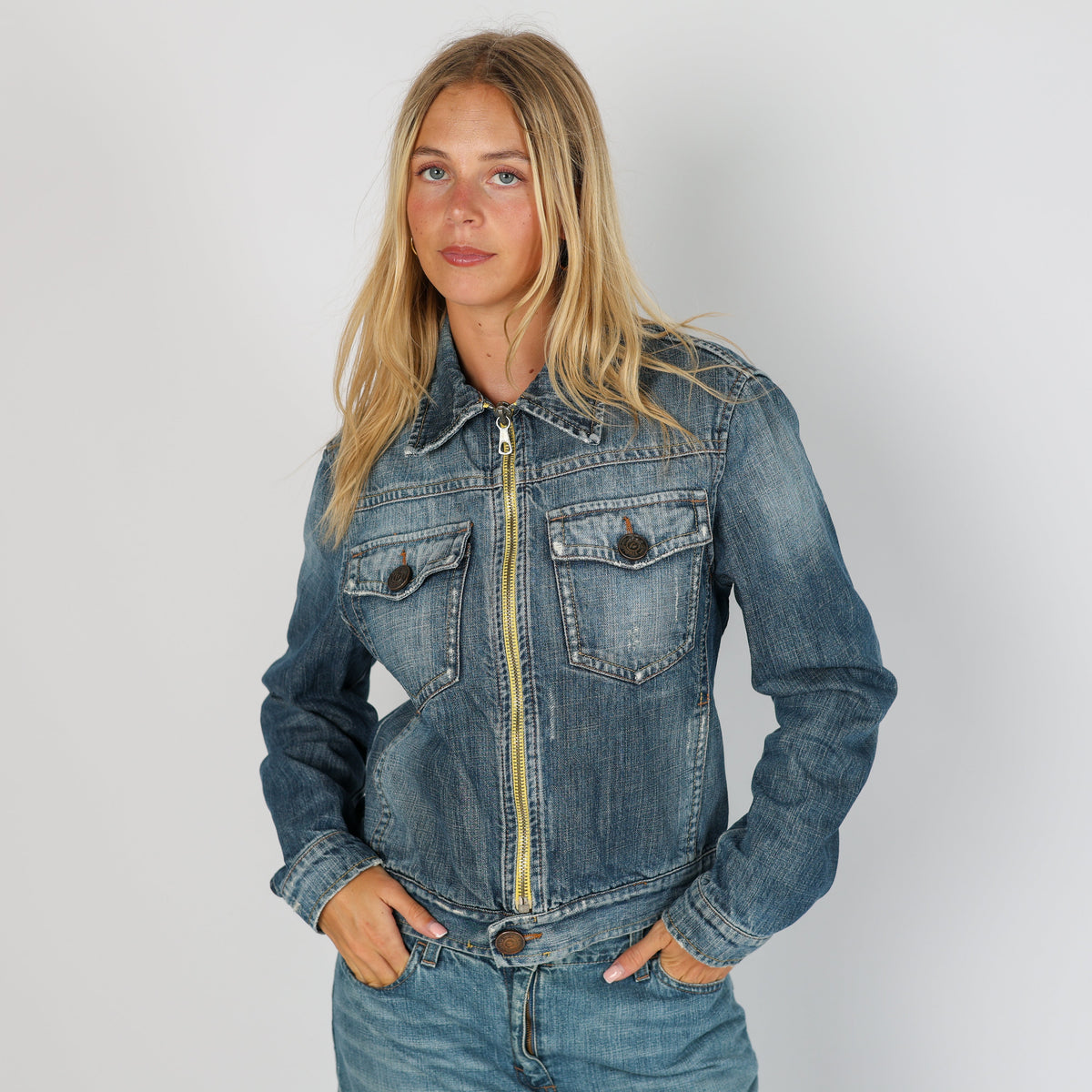 Light Blue Y2K Studio Jeans Denim Jacket (M)