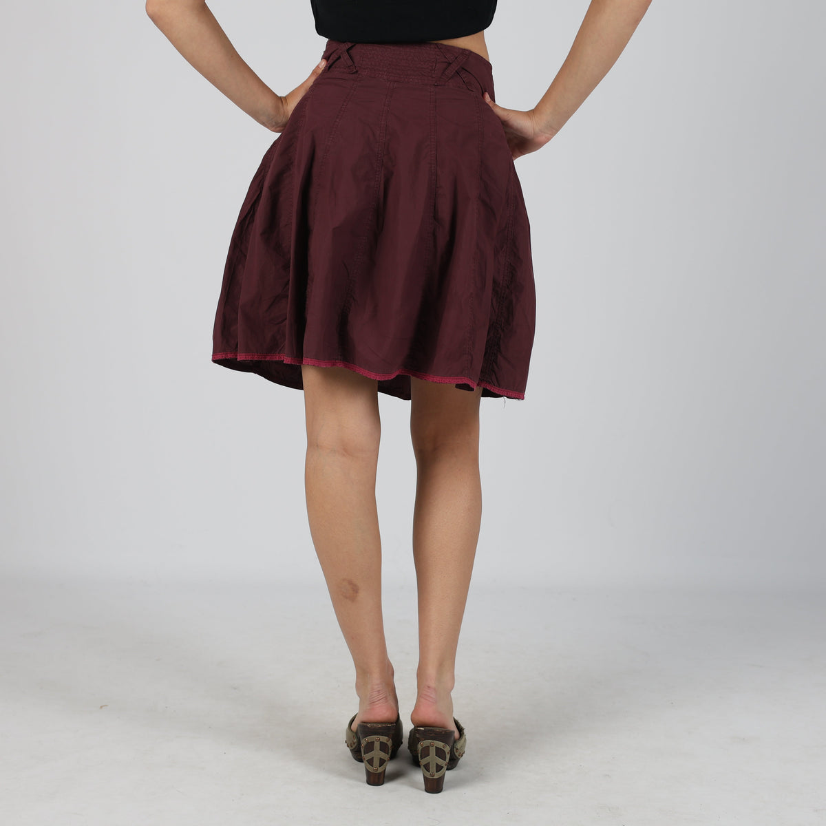 Burgundy Red Y2K PianuraStudio Woven Mini Skirt (M)