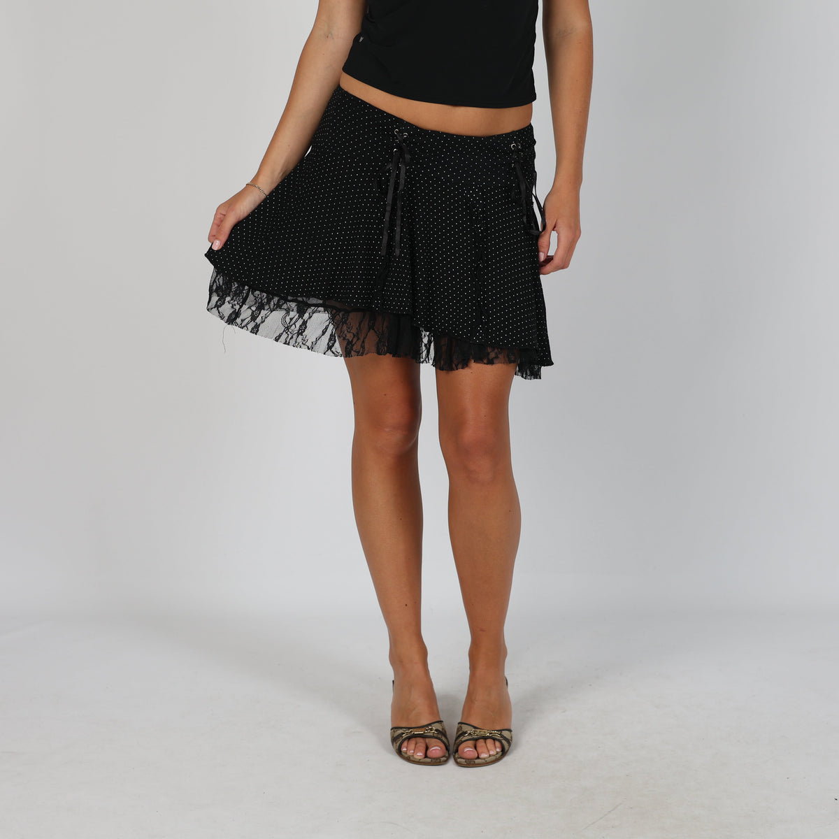 Black Y2K Woven Mini Skirt (XS)