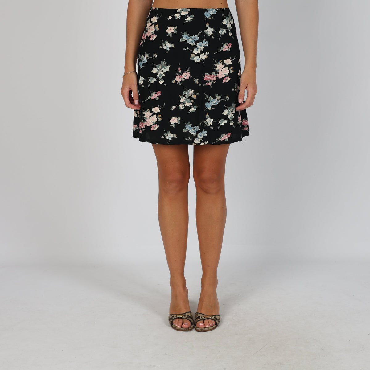 Black Y2K Woven Mini Skirt (S)