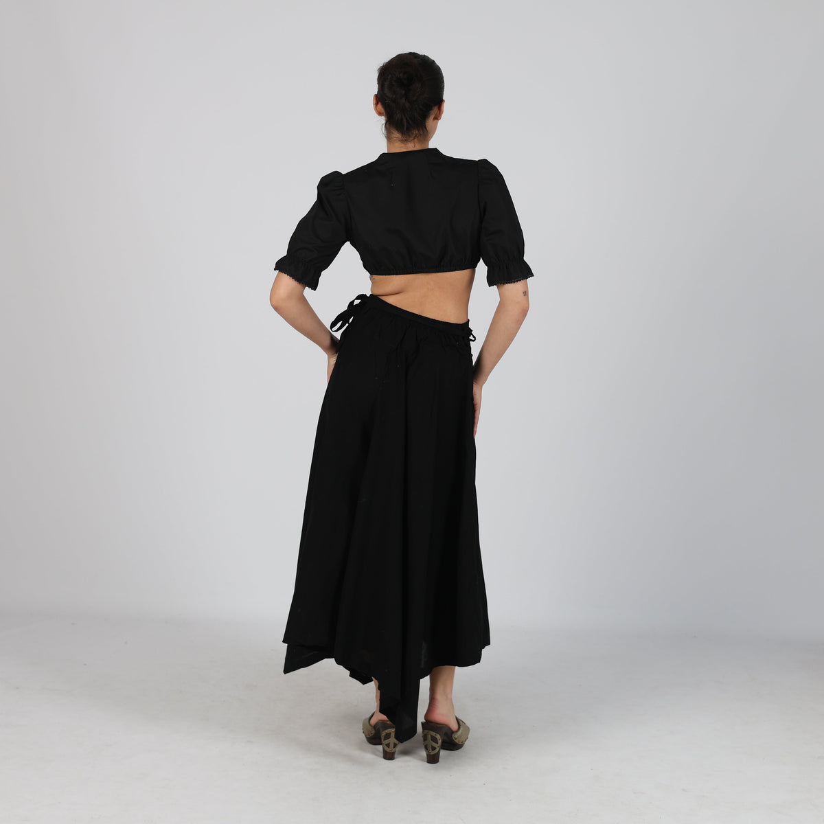 Black Y2K Woven Maxi Skirt (XS)