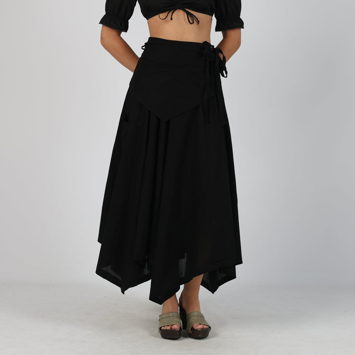 Black Y2K Woven Maxi Skirt (XS)