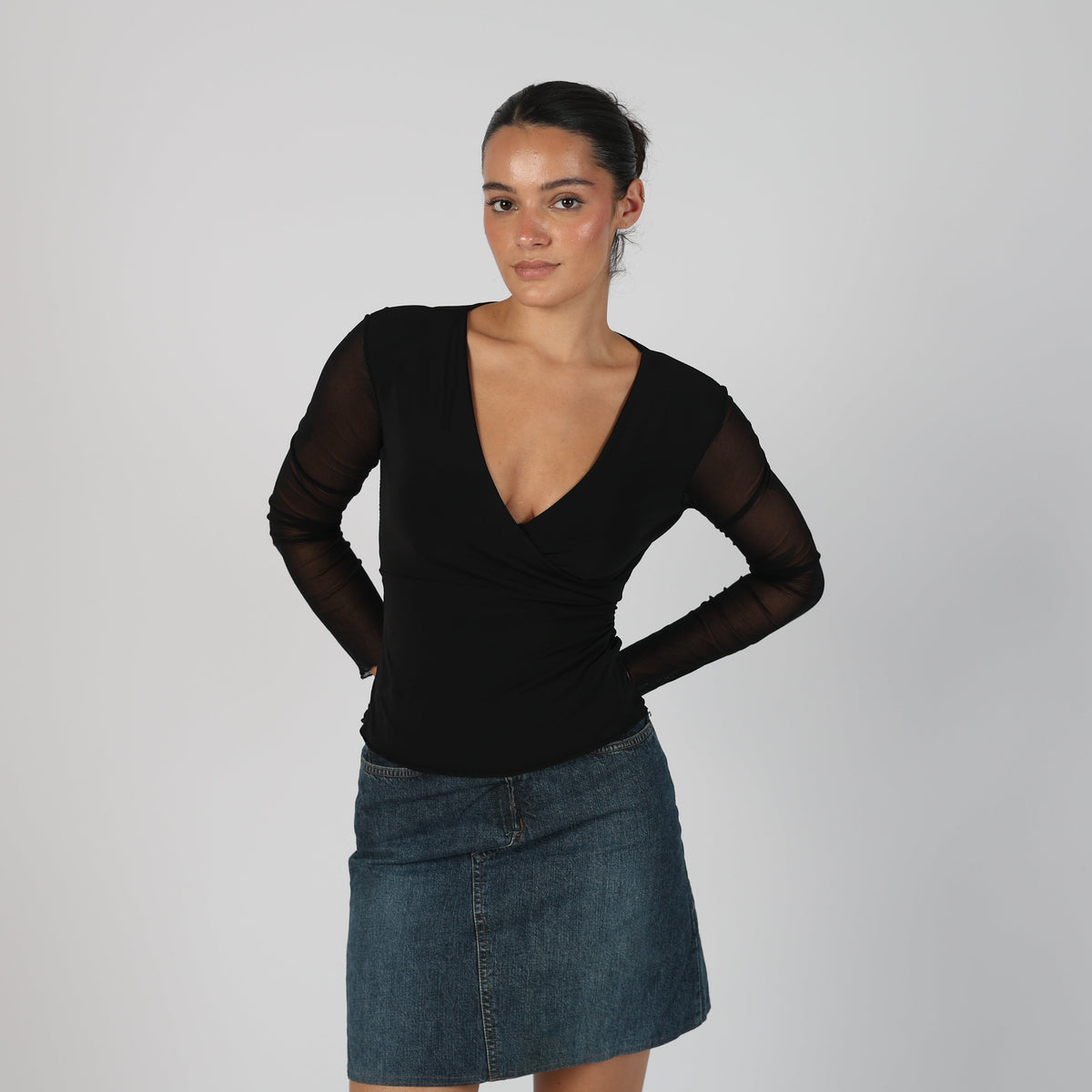 Black 90s Made in Italy Long Sleeve Top (S)