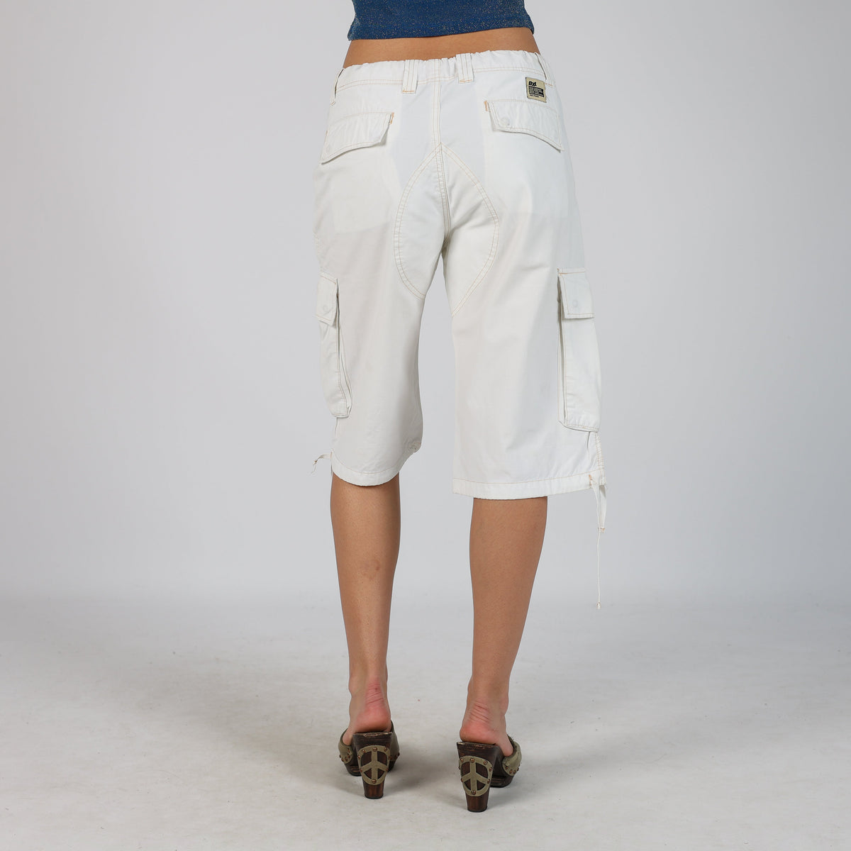 White Y2K DXL Cargo Shorts (L)