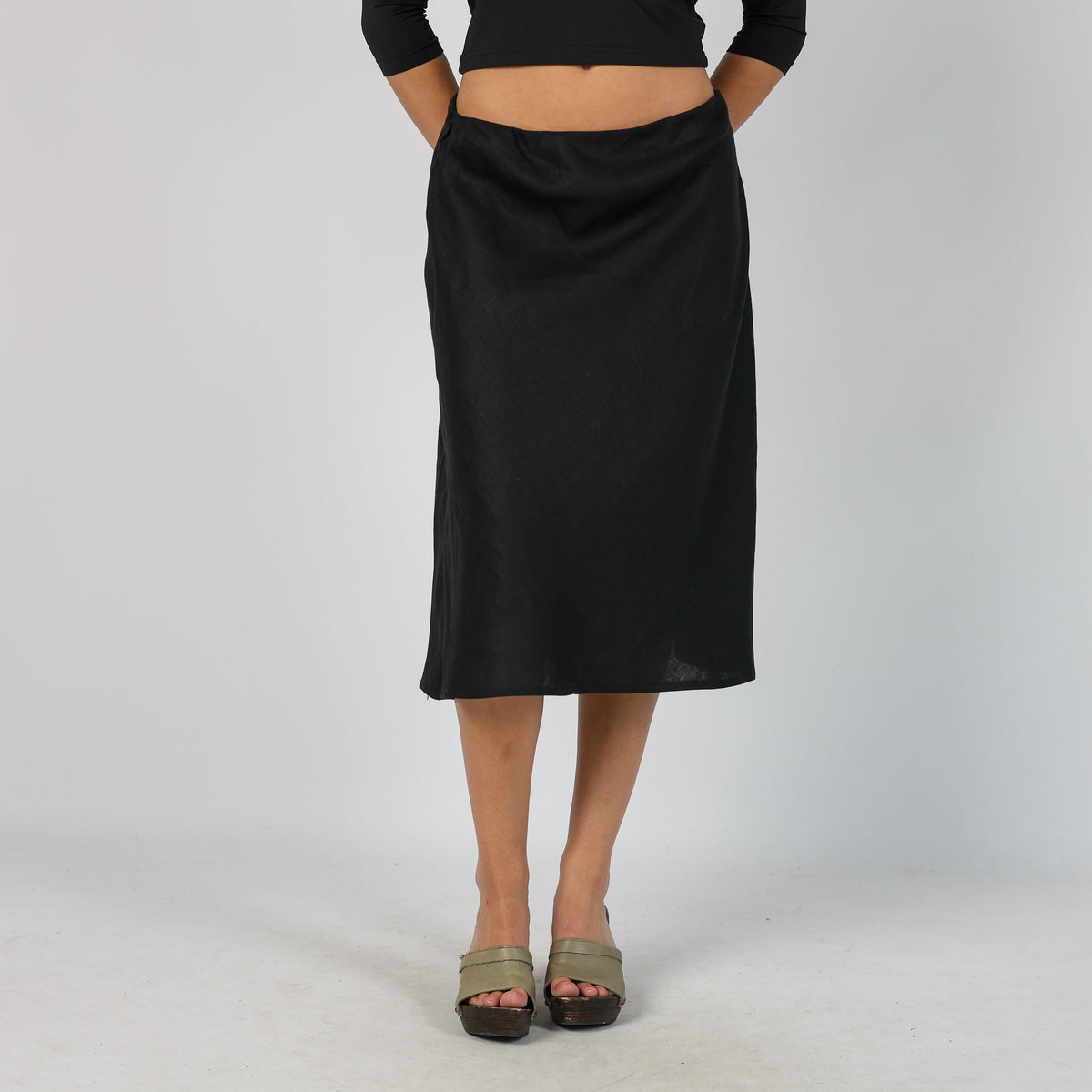 Black Y2K Woven Midi Skirt Linen (M)