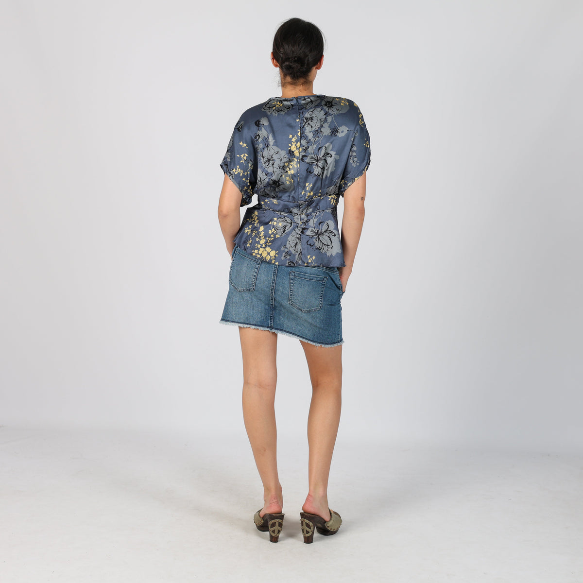 Blue Y2K United Colors of Benetton Denim Mini Skirt (S)