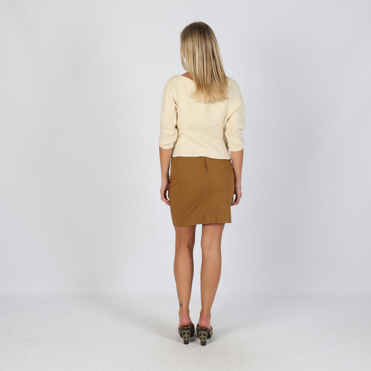 Brown Y2K Gianfranco Ferre Woven Mini Skirt (XS)