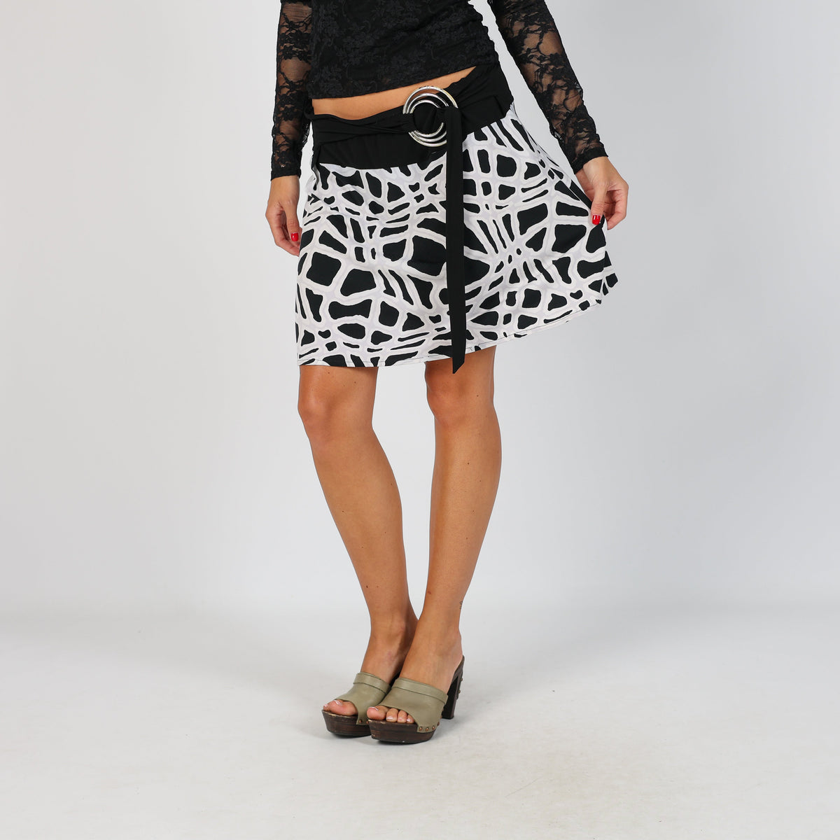 Black Y2K Blasting Woven Mini Skirt (S)