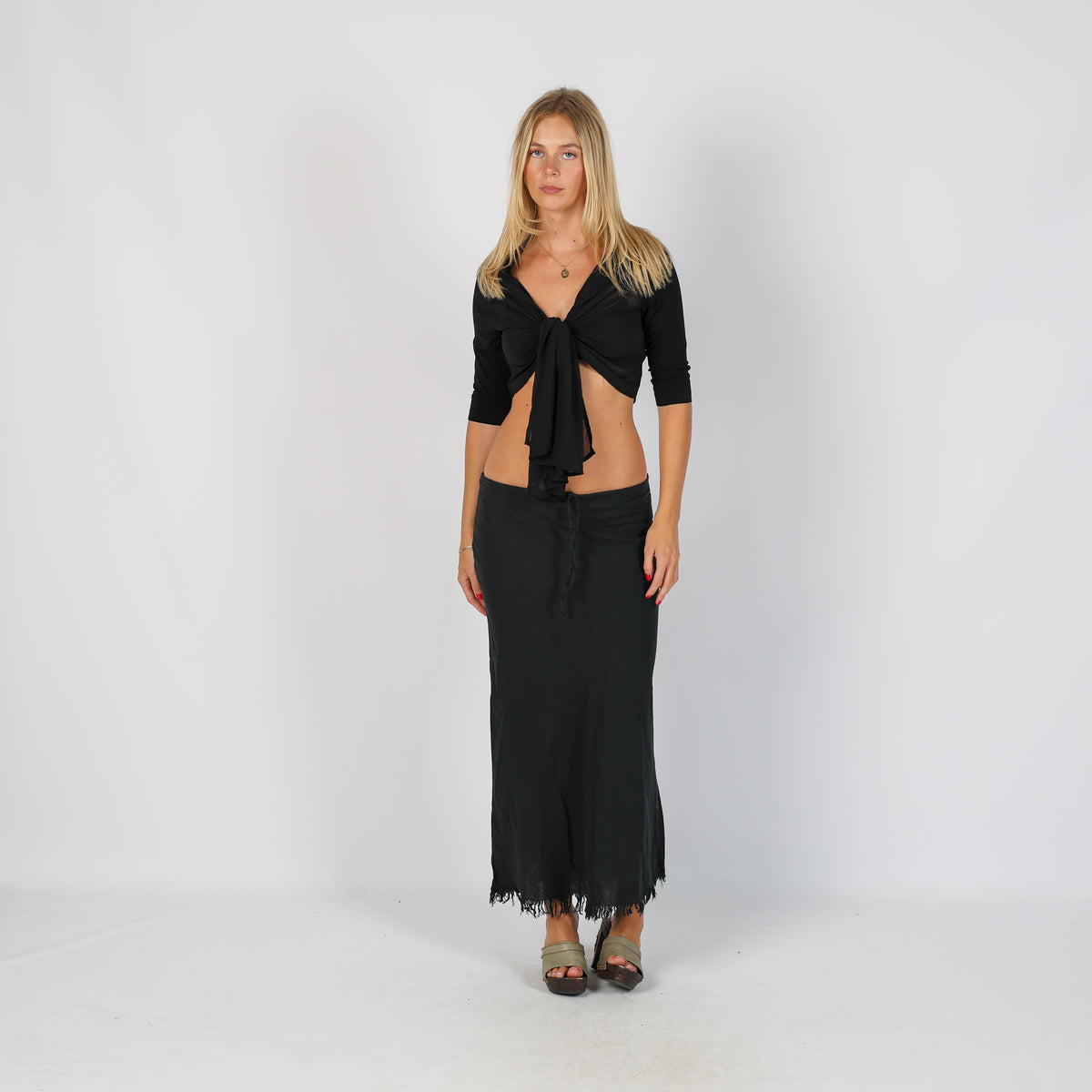 Black Y2K Woven Maxi Skirt (S)