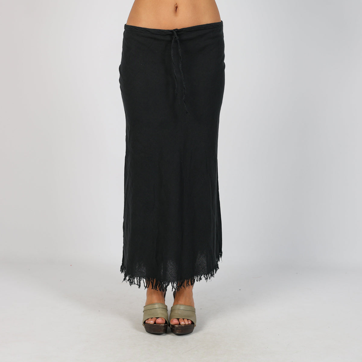 Black Y2K Woven Maxi Skirt (S)