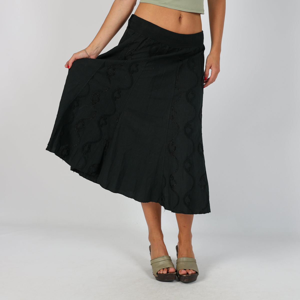 Black Y2K Woven Midi Skirt (XS)