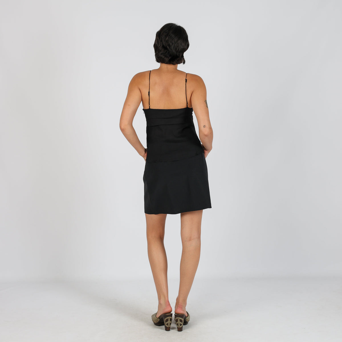 Black Y2K Made in Italy Woven Mini Skirt (XS)