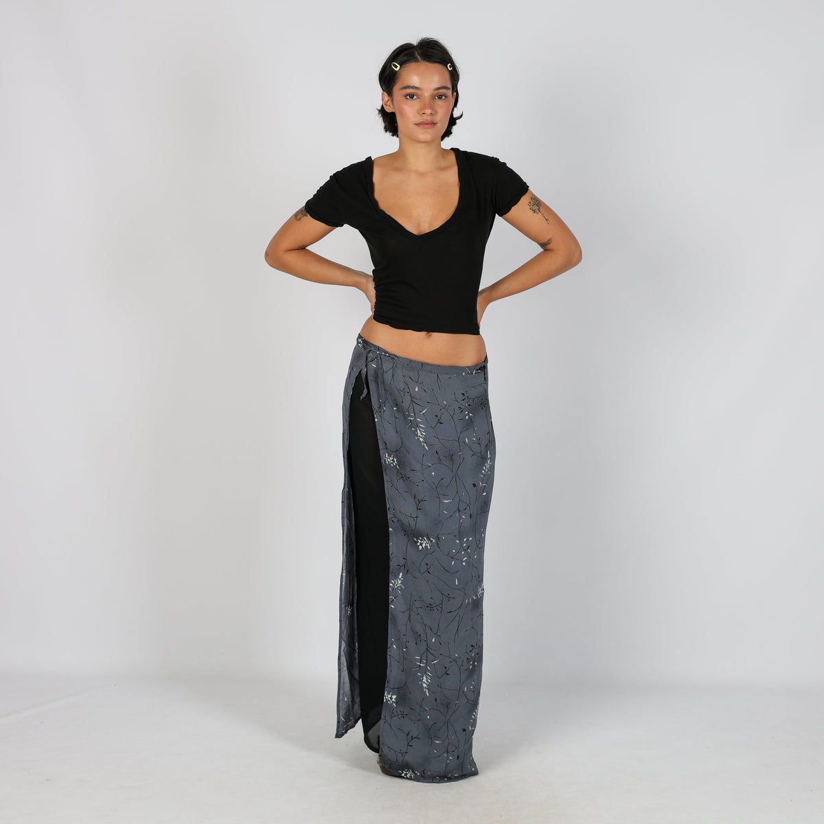Charcoal Grey Y2K Woven Maxi Skirt (M)