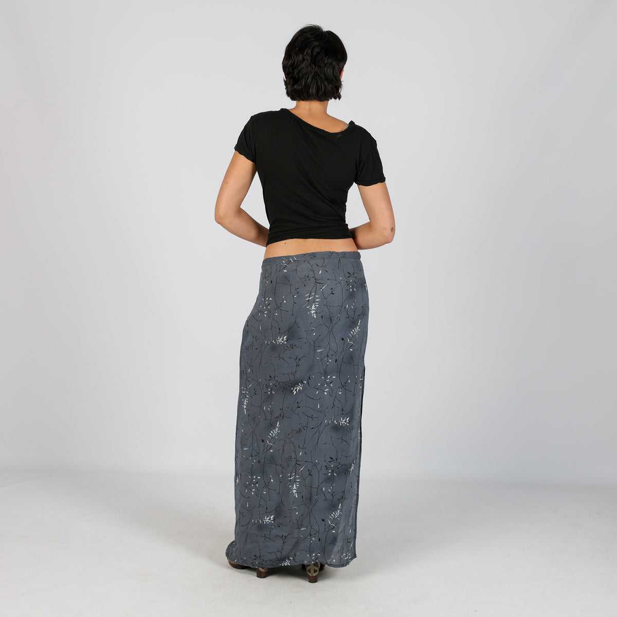 Charcoal Grey Y2K Woven Maxi Skirt (M)