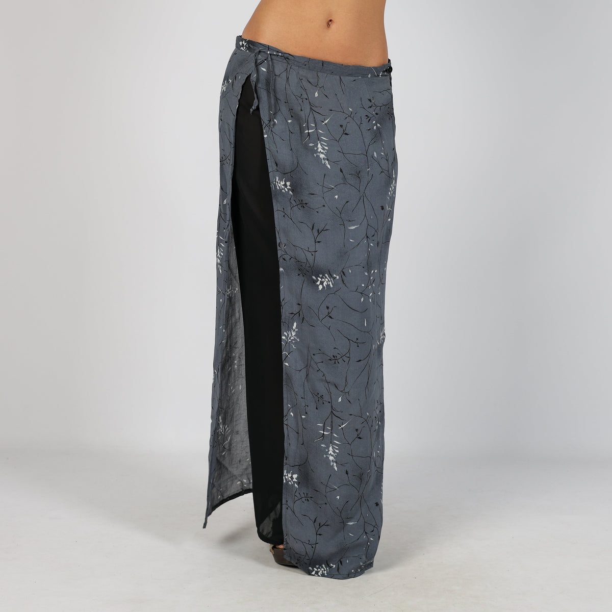 Charcoal Grey Y2K Woven Maxi Skirt (M)