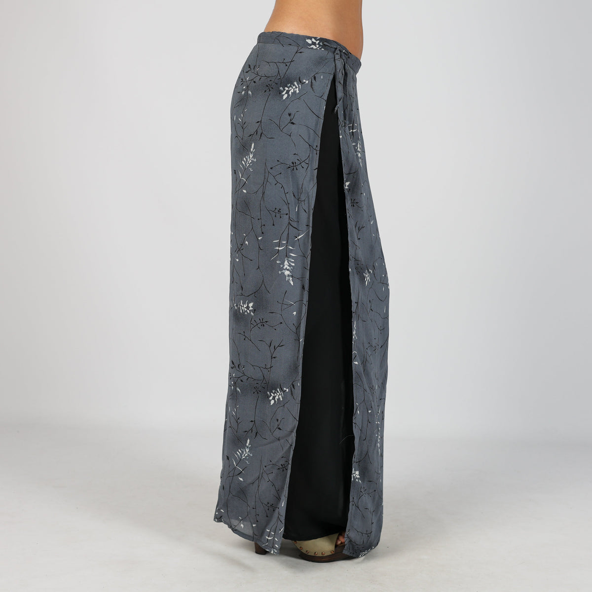 Charcoal Grey Y2K Woven Maxi Skirt (M)