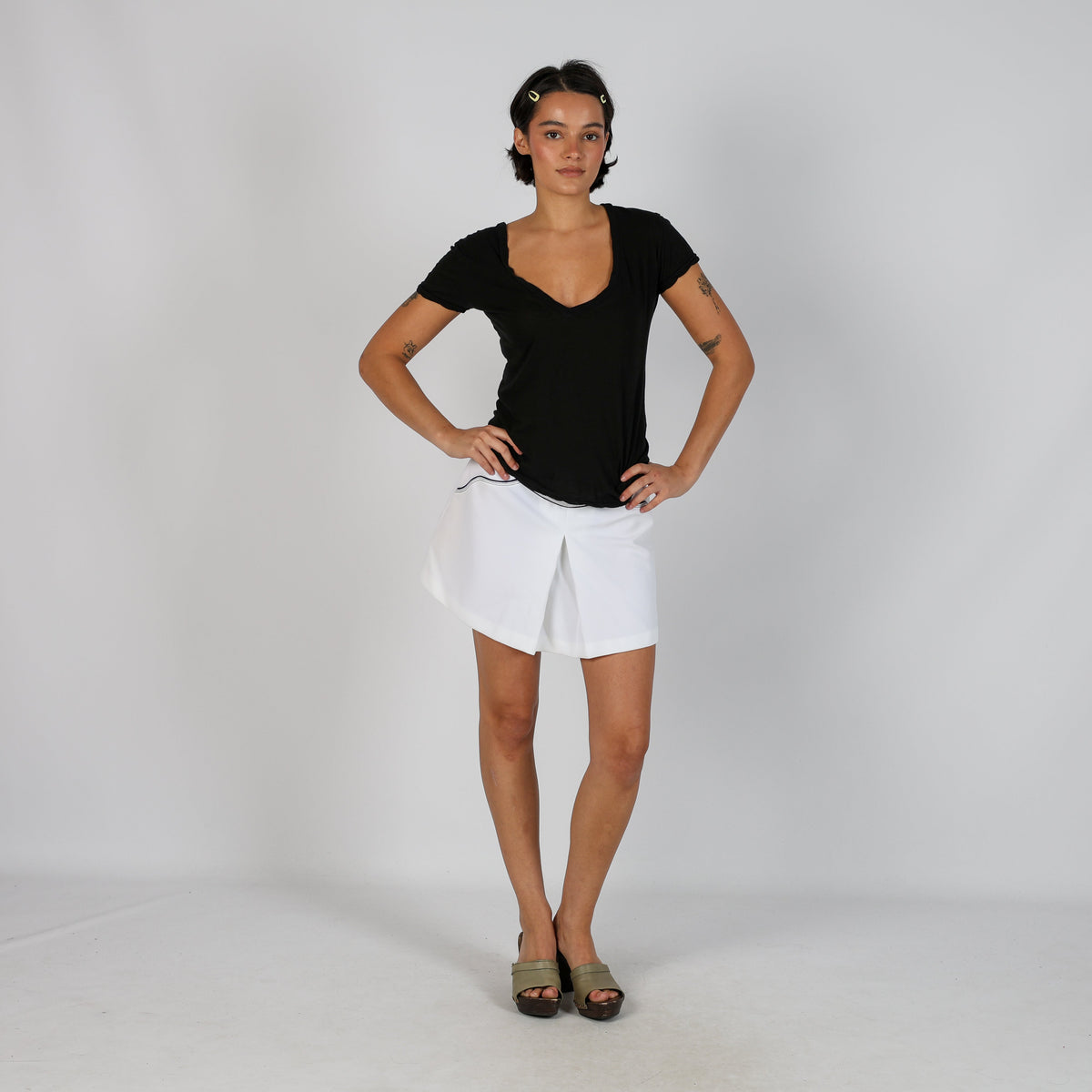 Ivory Y2K Made in Italy Woven Mini Skirt (S)