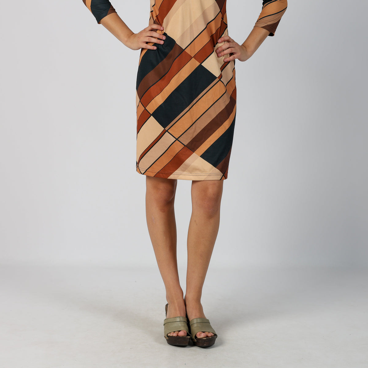 Beige Y2K Onyx Woven Midi Dress (M)