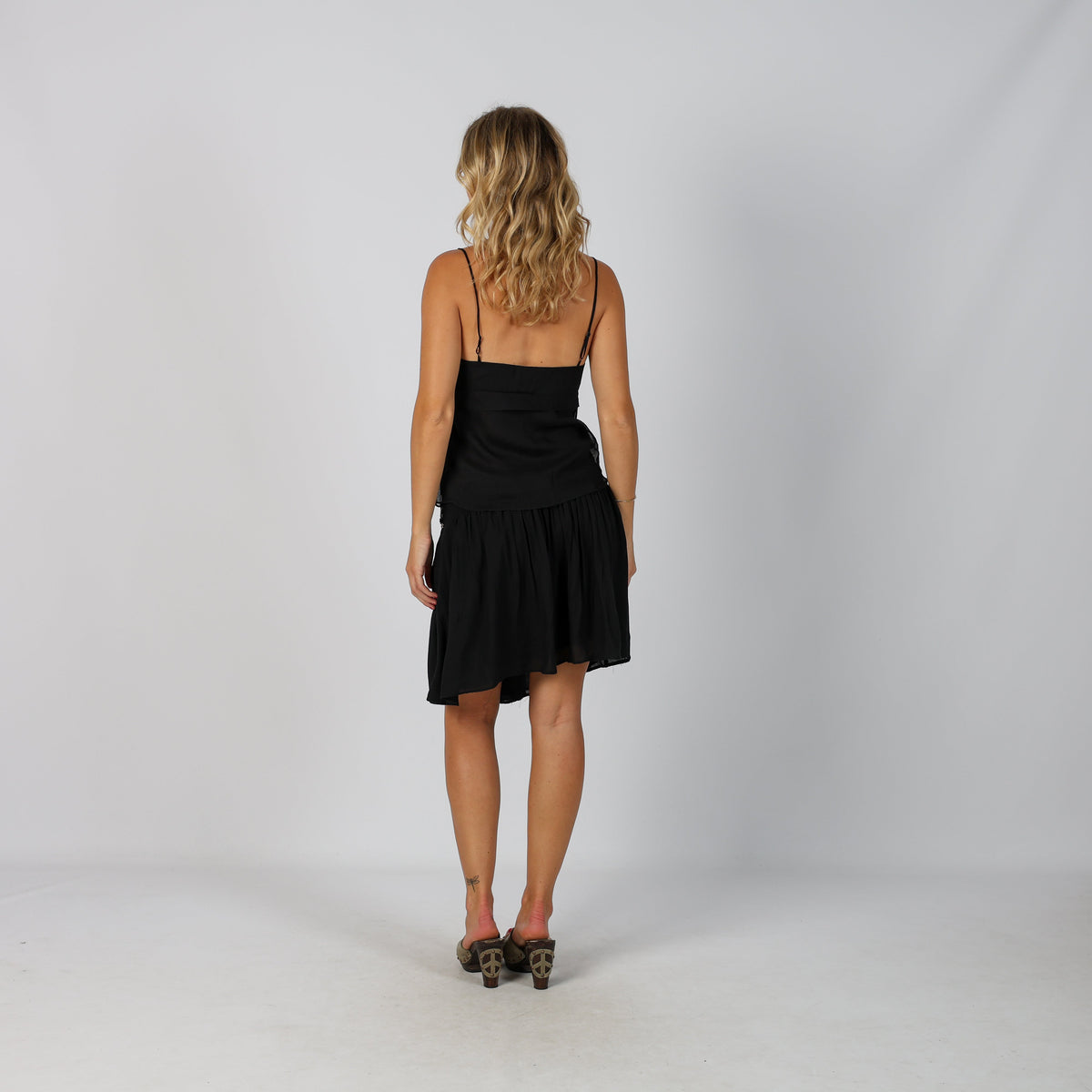 Black Y2K Woven Mini Skirt (M)