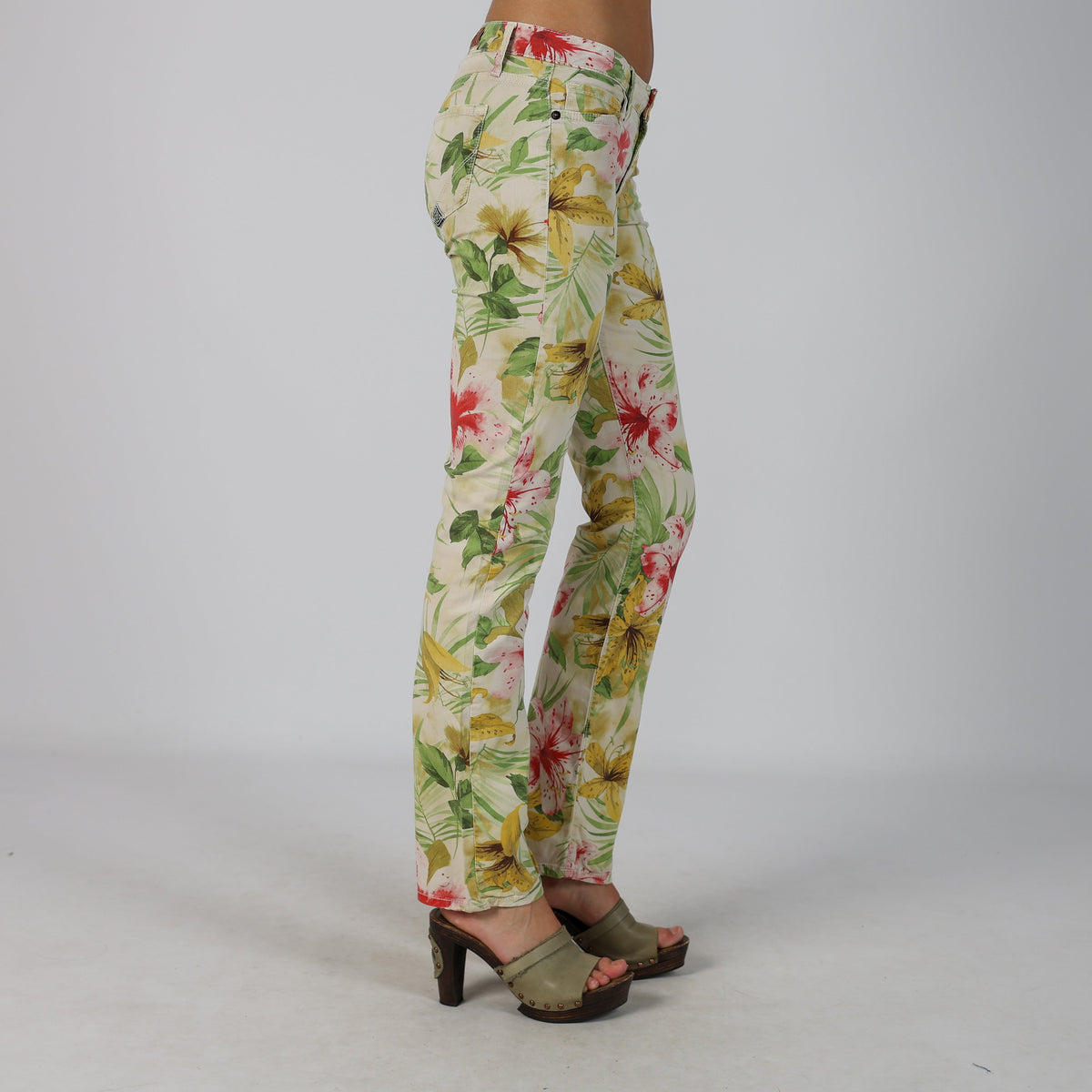 Light Green Y2K Made in Italy Casual Trousers (S)