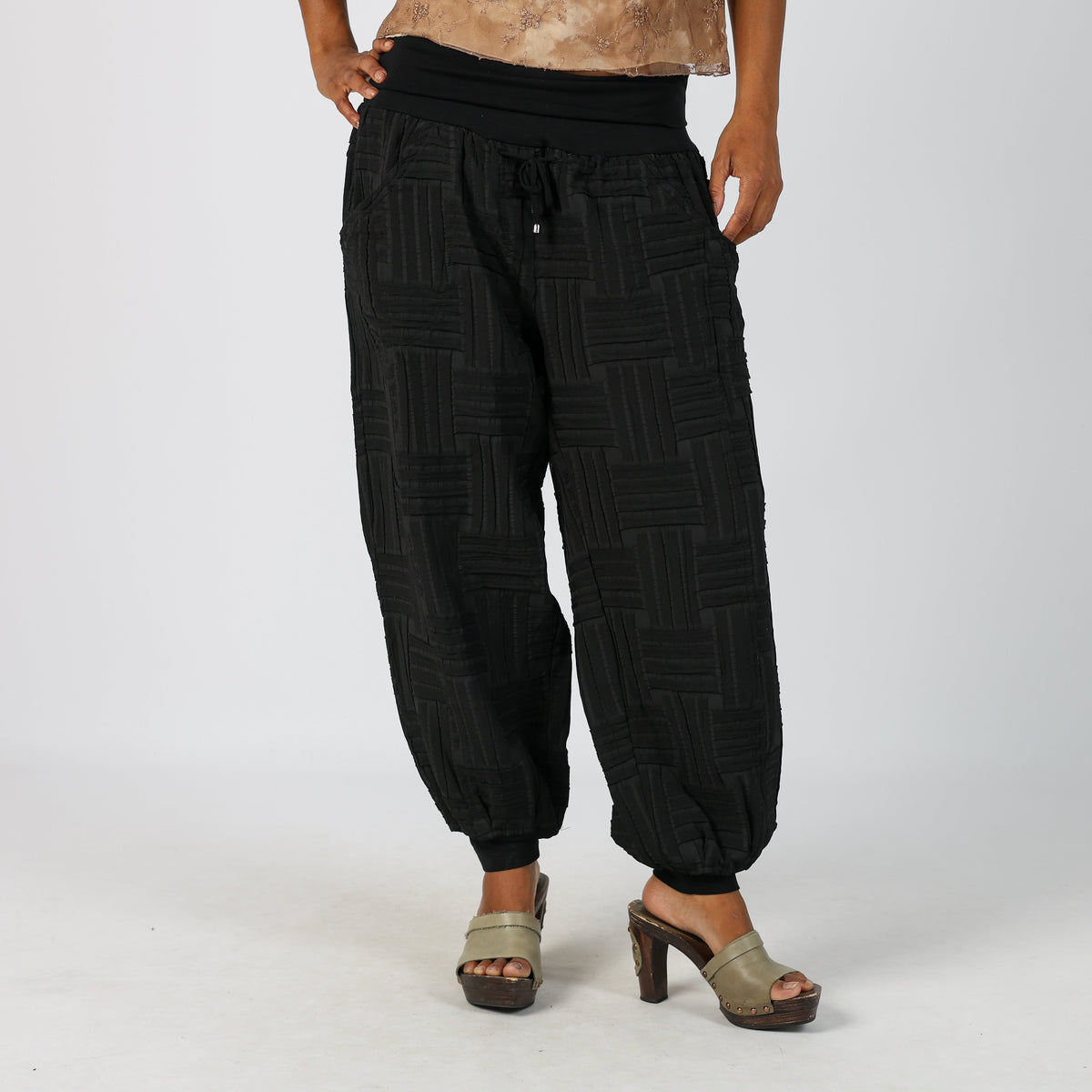 Black Y2K Made in Italy Cargo Pants (S)