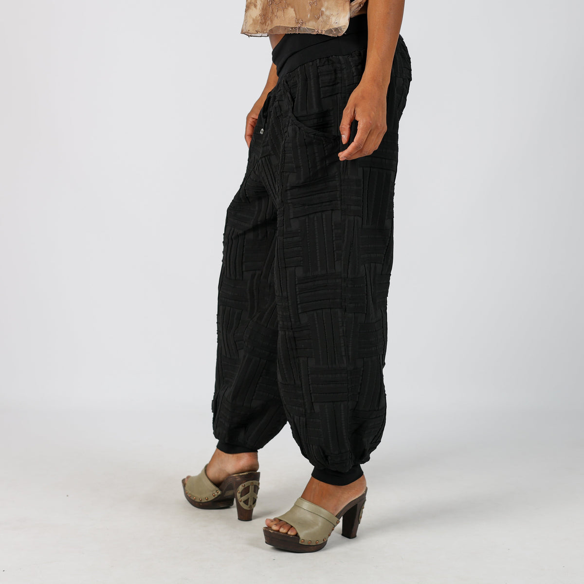 Black Y2K Made in Italy Cargo Pants (S)
