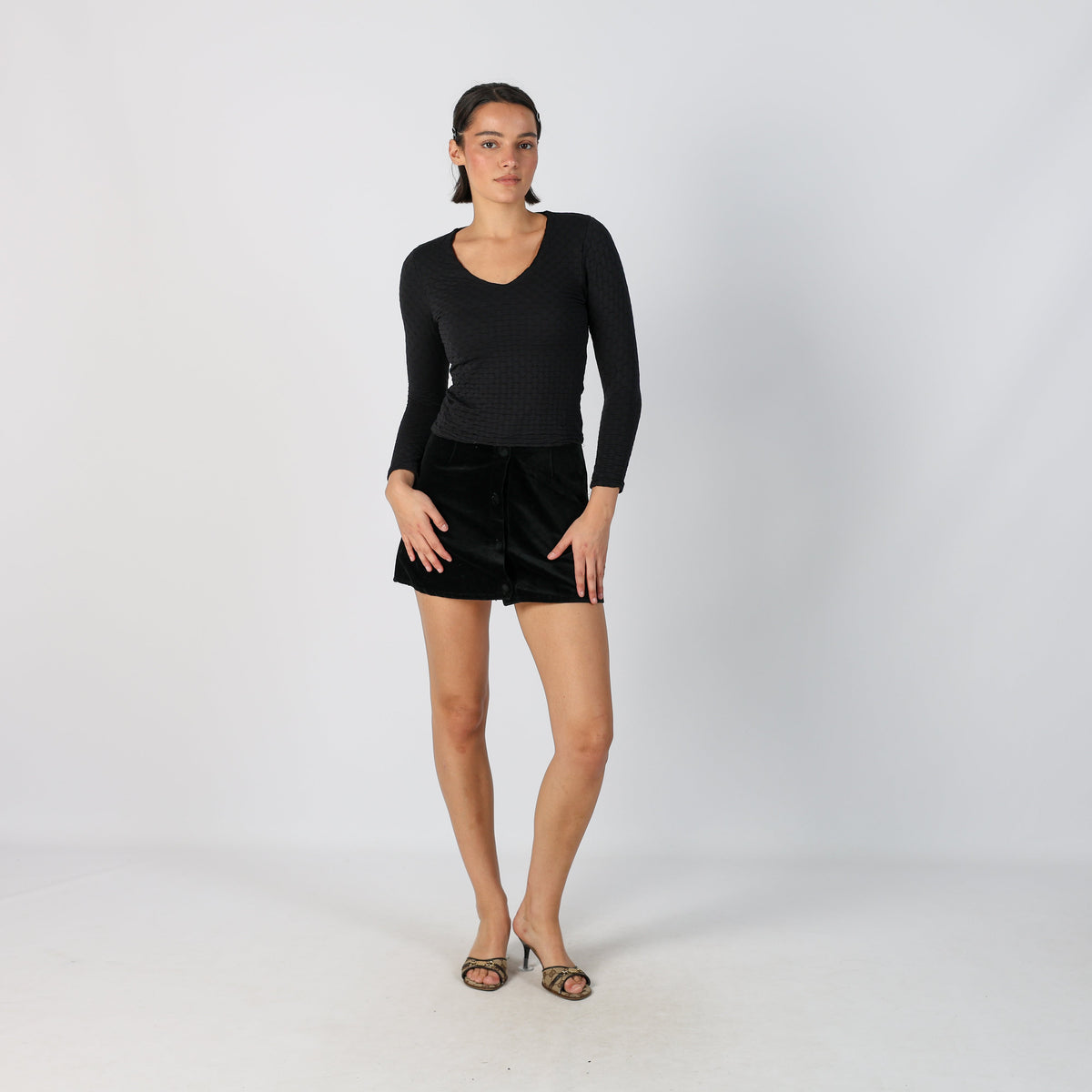 Black Y2K Woven Mini Skirt (XS)