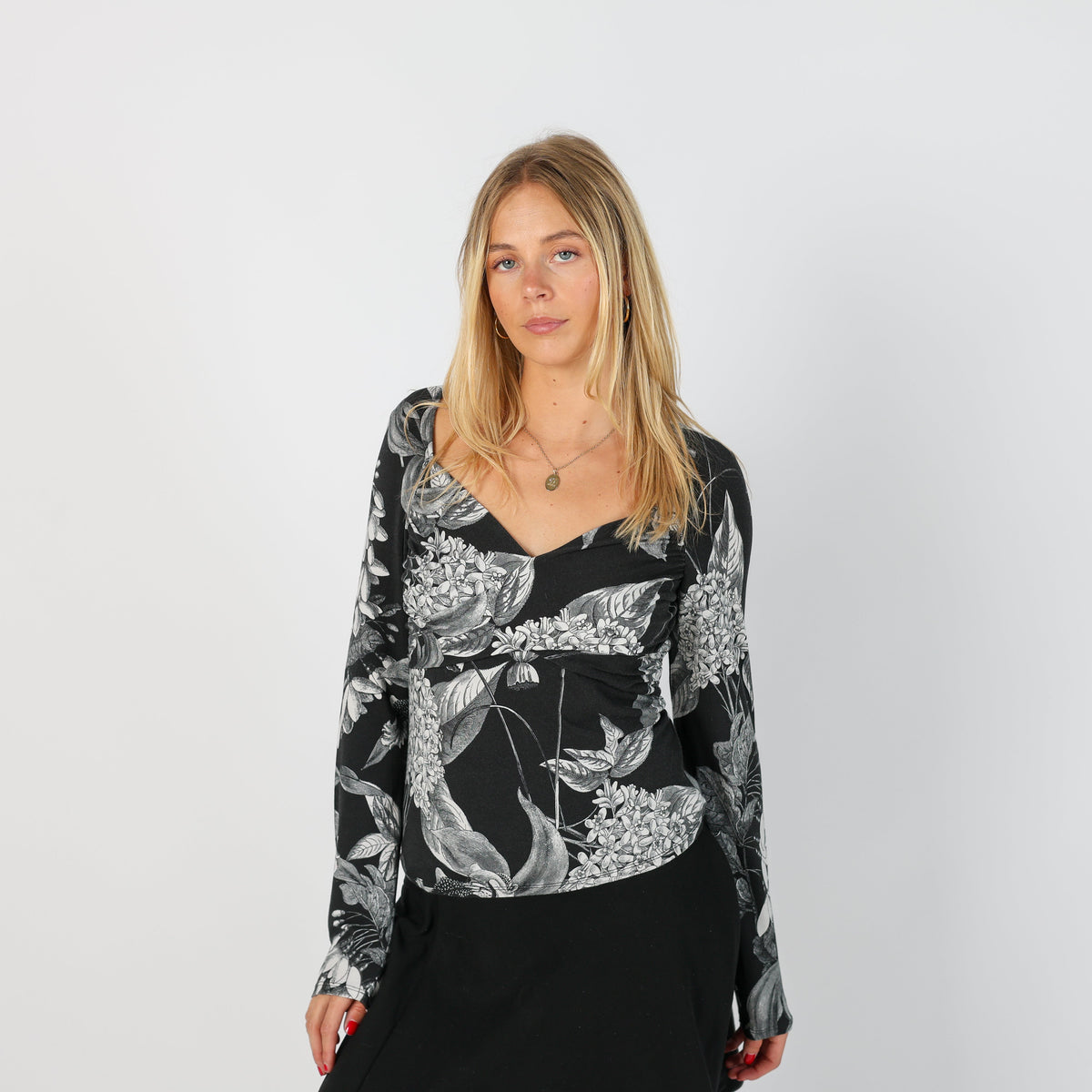 Black Y2K Guess Jeans Long Sleeve Top (S)