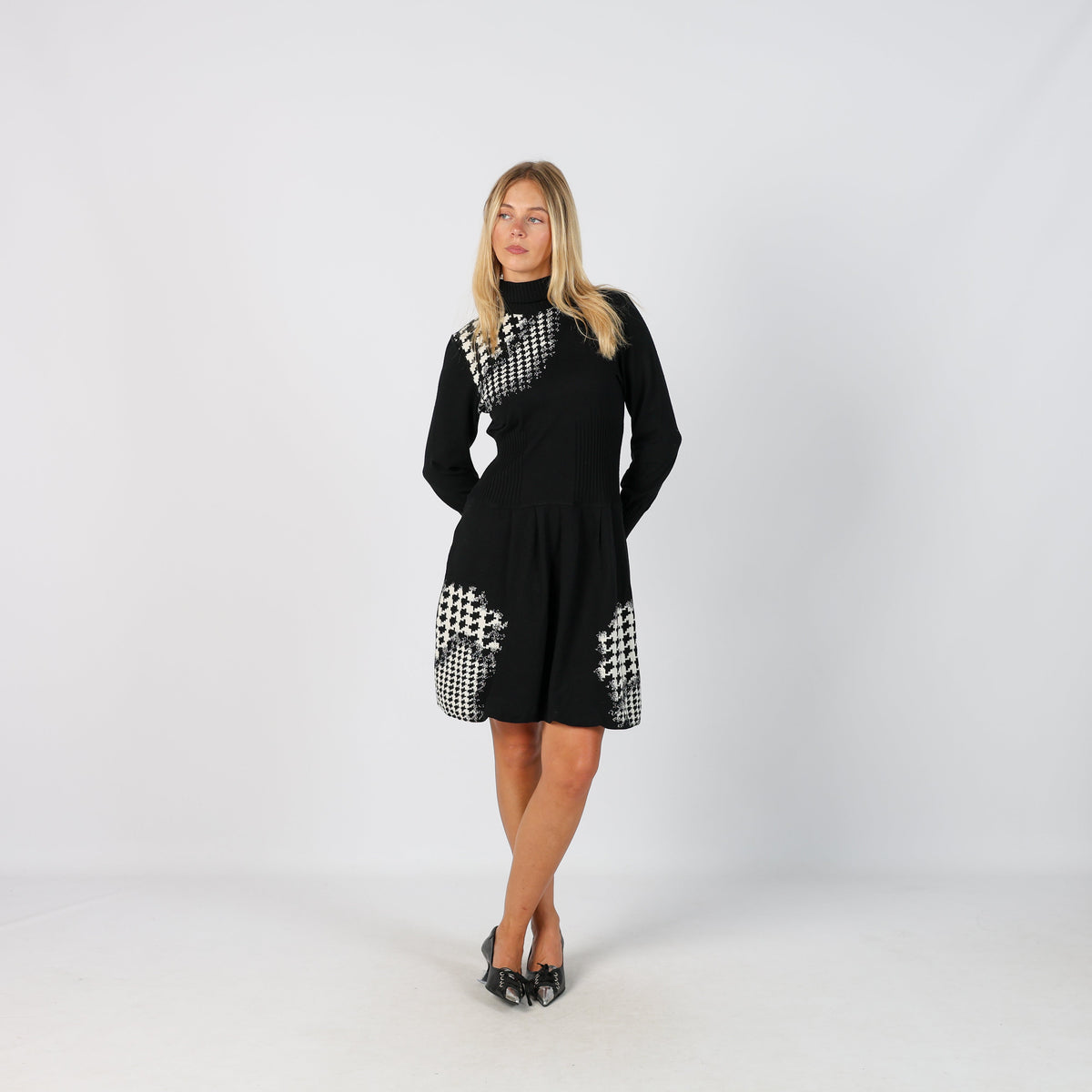 Black Y2K Made in Italy Knitted Midi Dress (S)