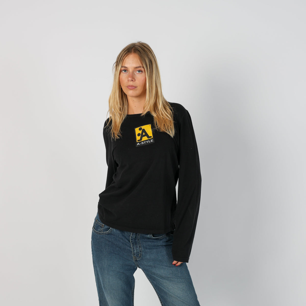 Black Y2K A-Style Long Sleeve Top (M)