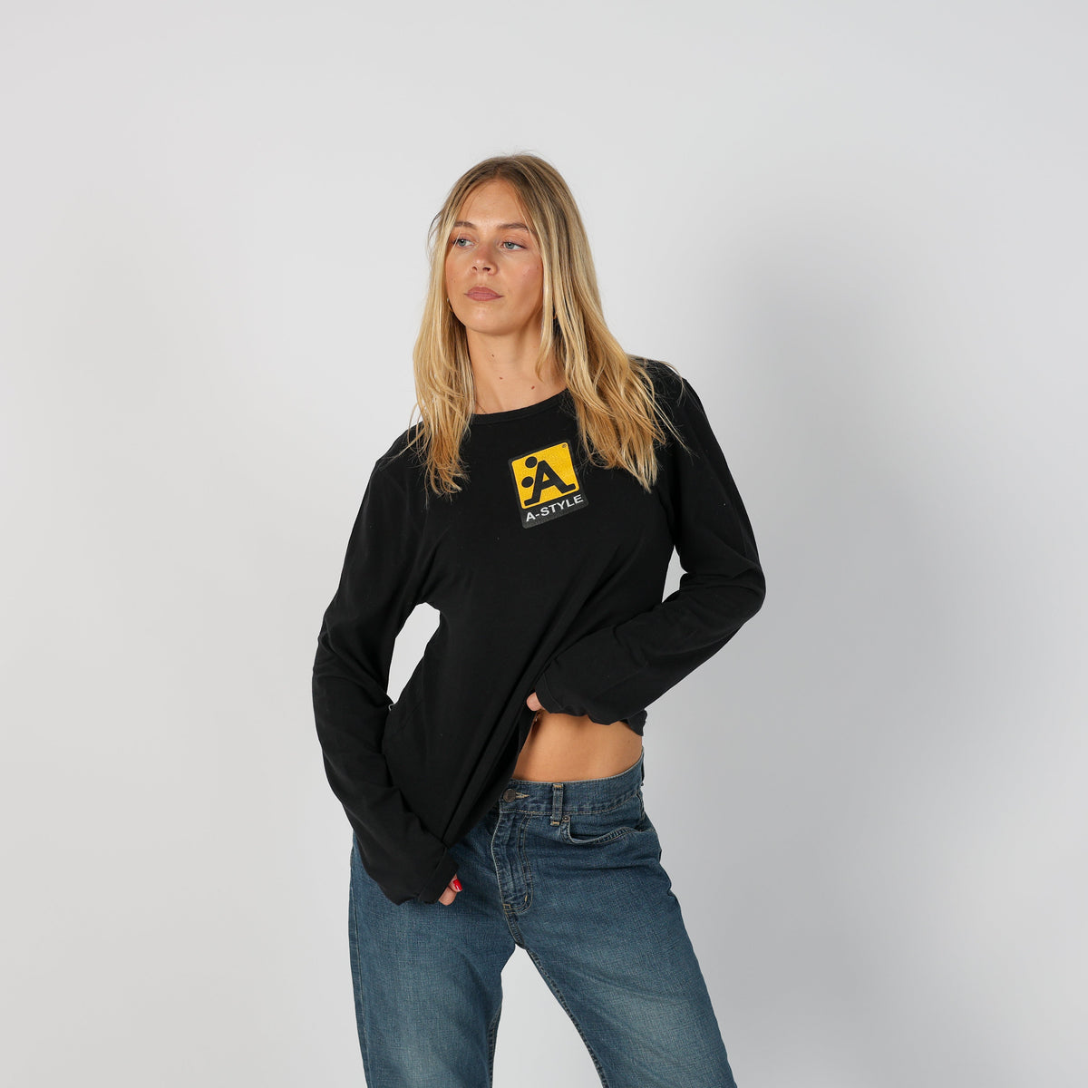 Black Y2K A-Style Long Sleeve Top (M)