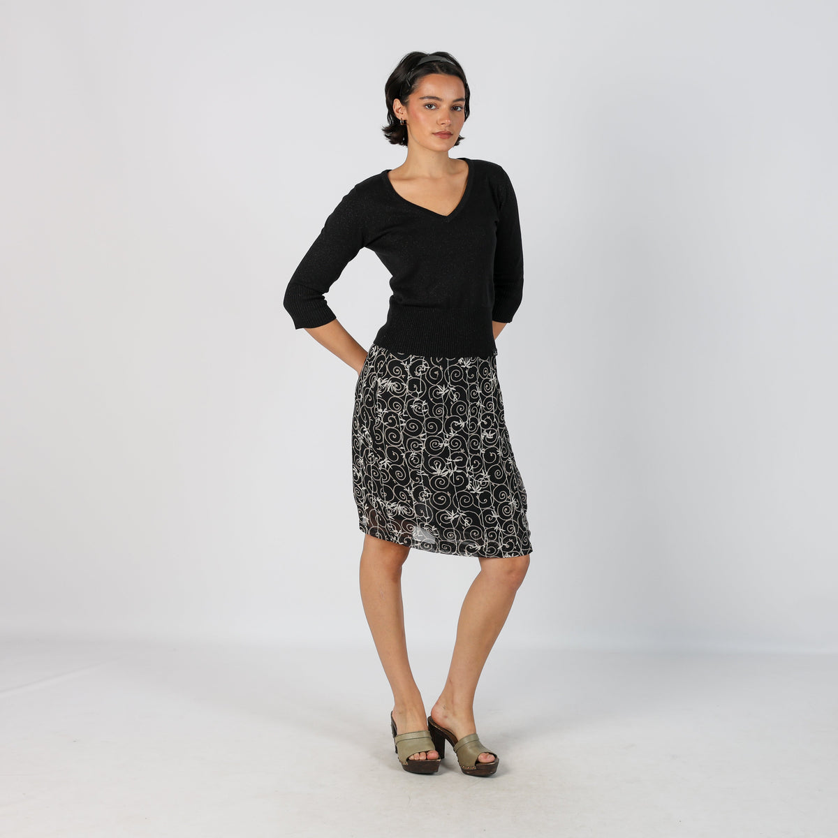 Black Y2K Made in Italy Woven Midi Skirt (S)