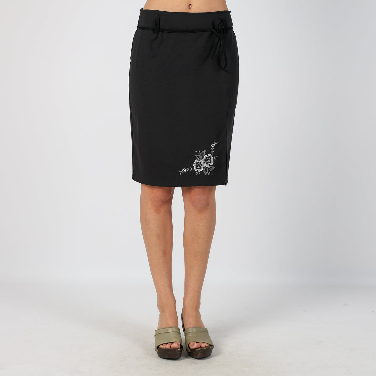Black Y2K Woven Midi Skirt (XS)