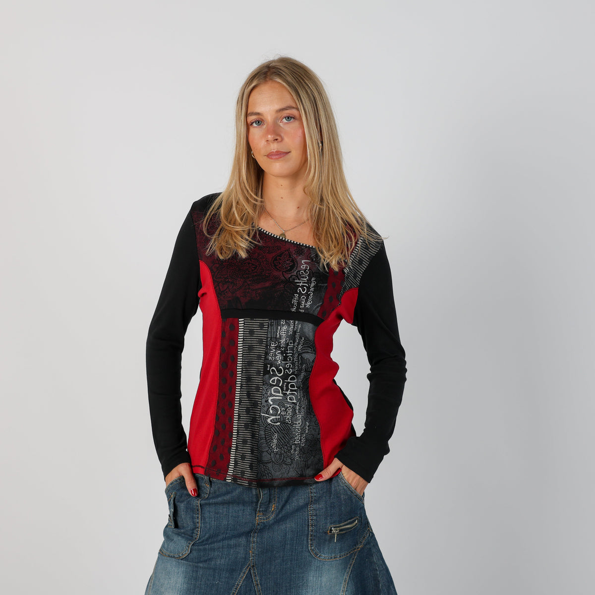 Black Y2K Long Sleeve Top (M)
