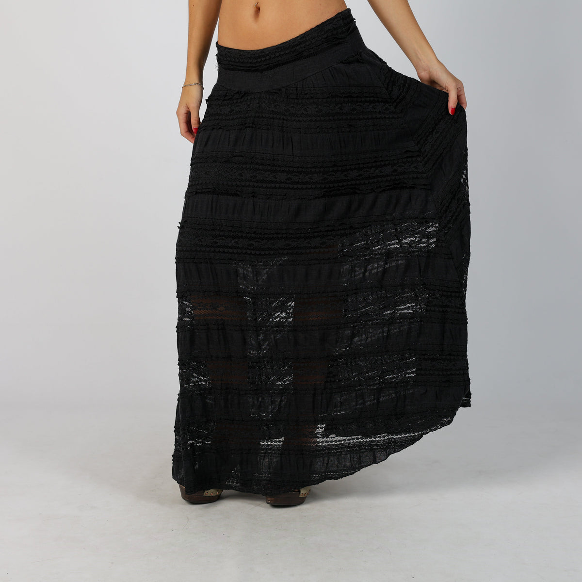 Black Y2K Woven Maxi Skirt (XS)