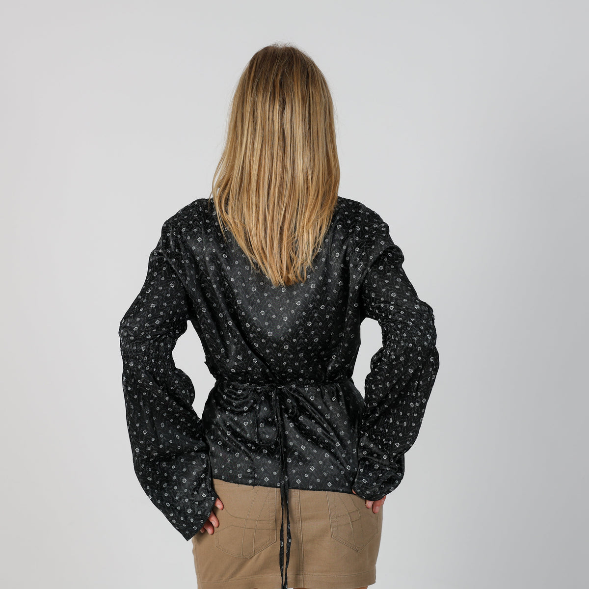 Black Y2K United Colors of Benetton Blouse (M)