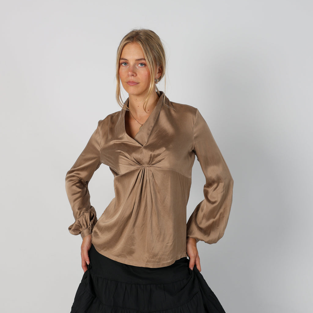 Tan Y2K Nara Camicie Blouse (M)