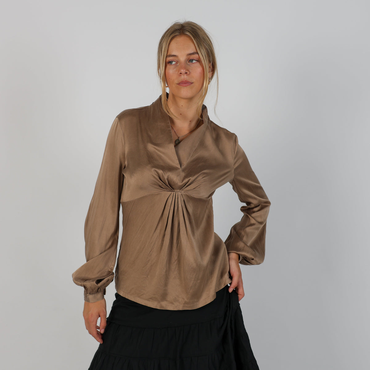 Tan Y2K Nara Camicie Blouse (M)
