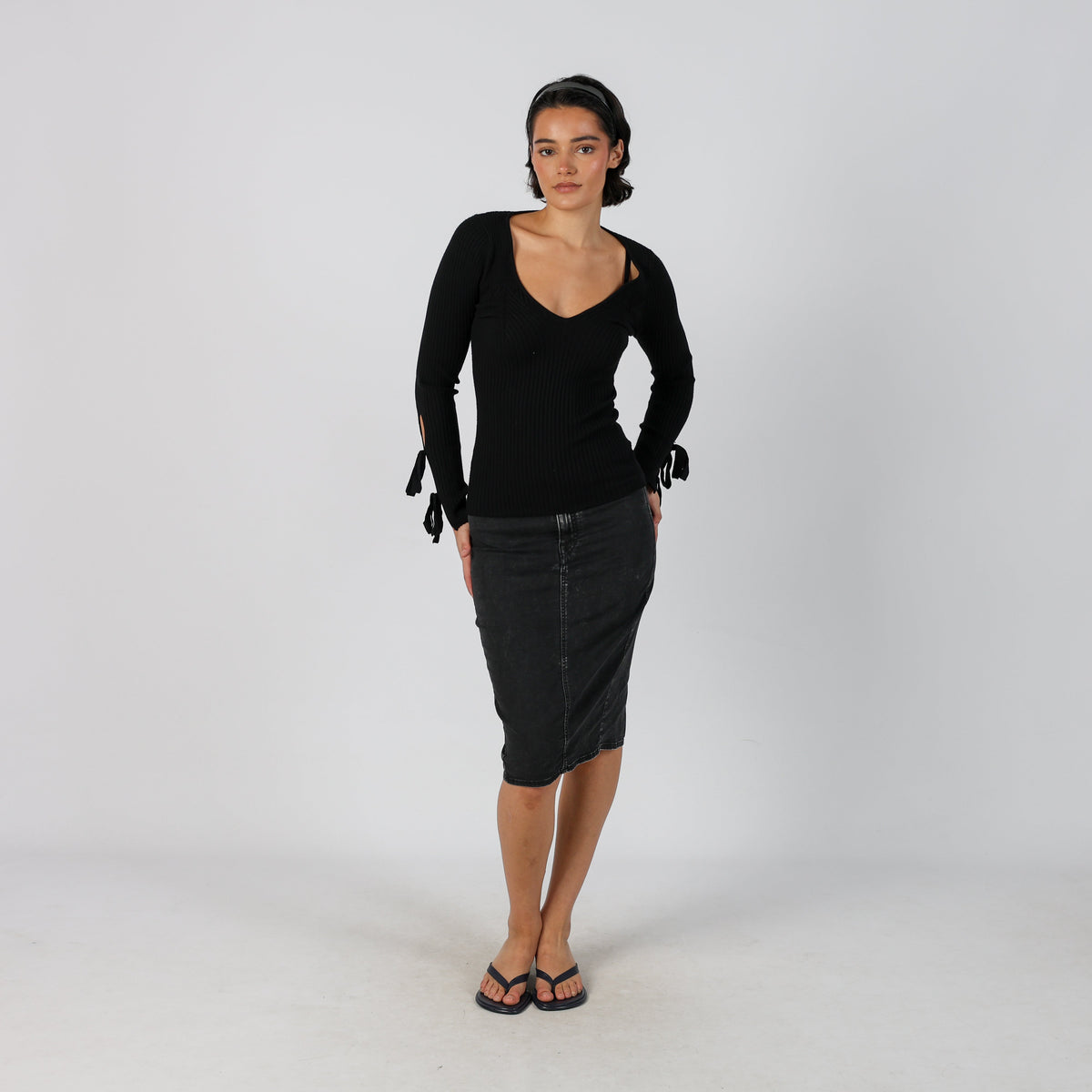 Charcoal Grey Y2K Made in Italy Denim Midi Skirt (XXS)