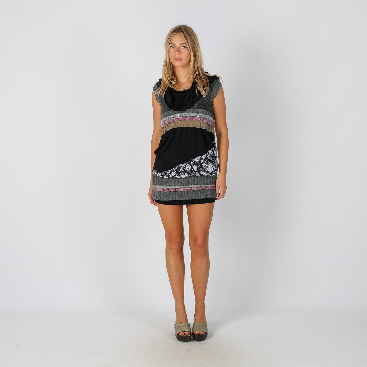 Black Y2K Knitted Mini Dress (S)