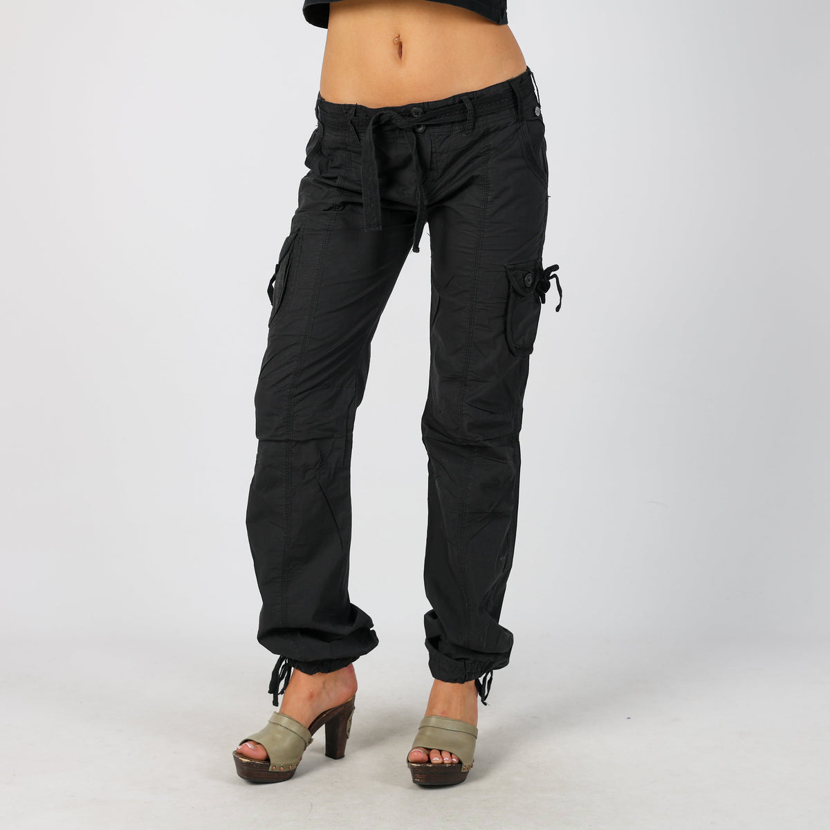 Black Y2K Cargo Pants (S)