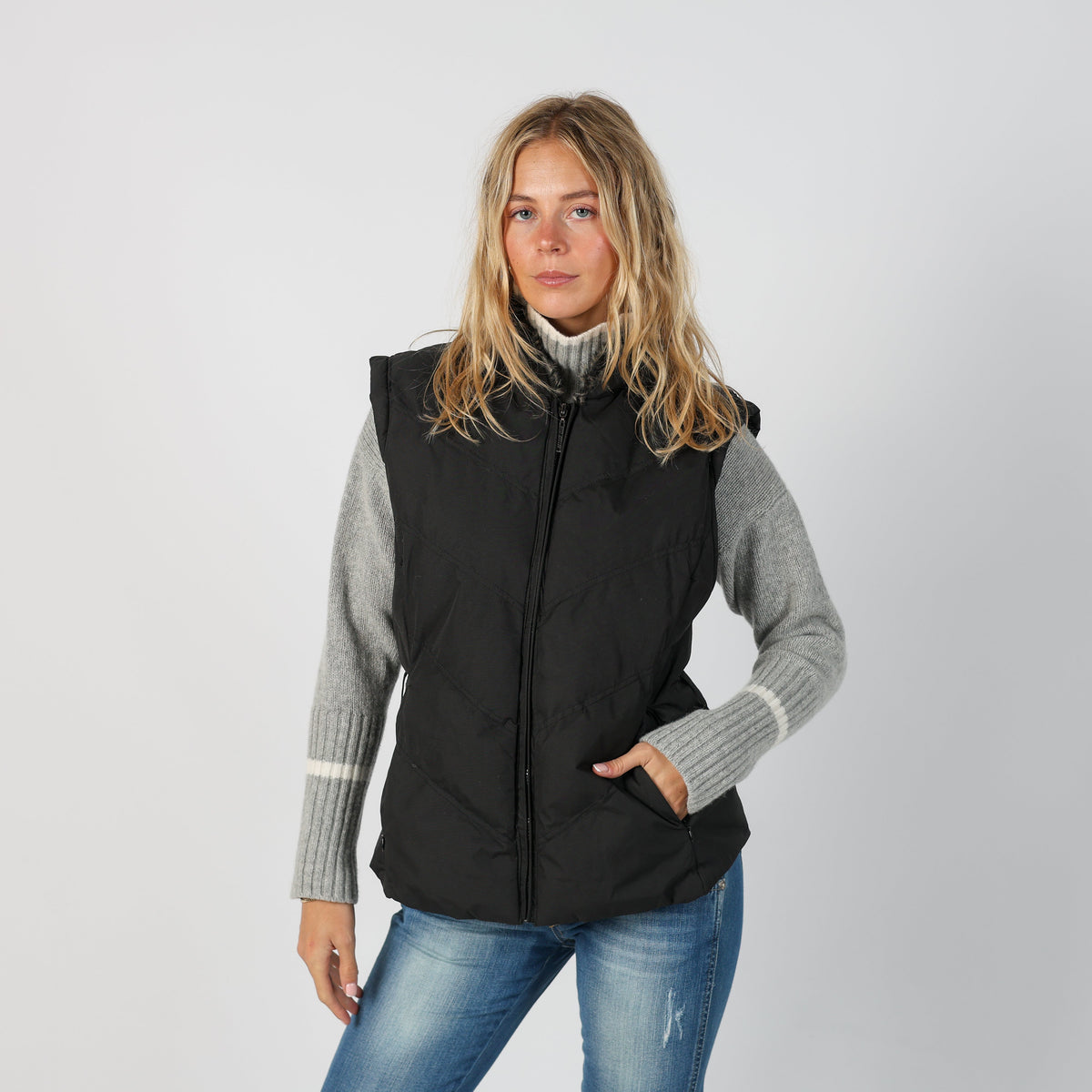 Black Y2K Beyond Gilet (L)