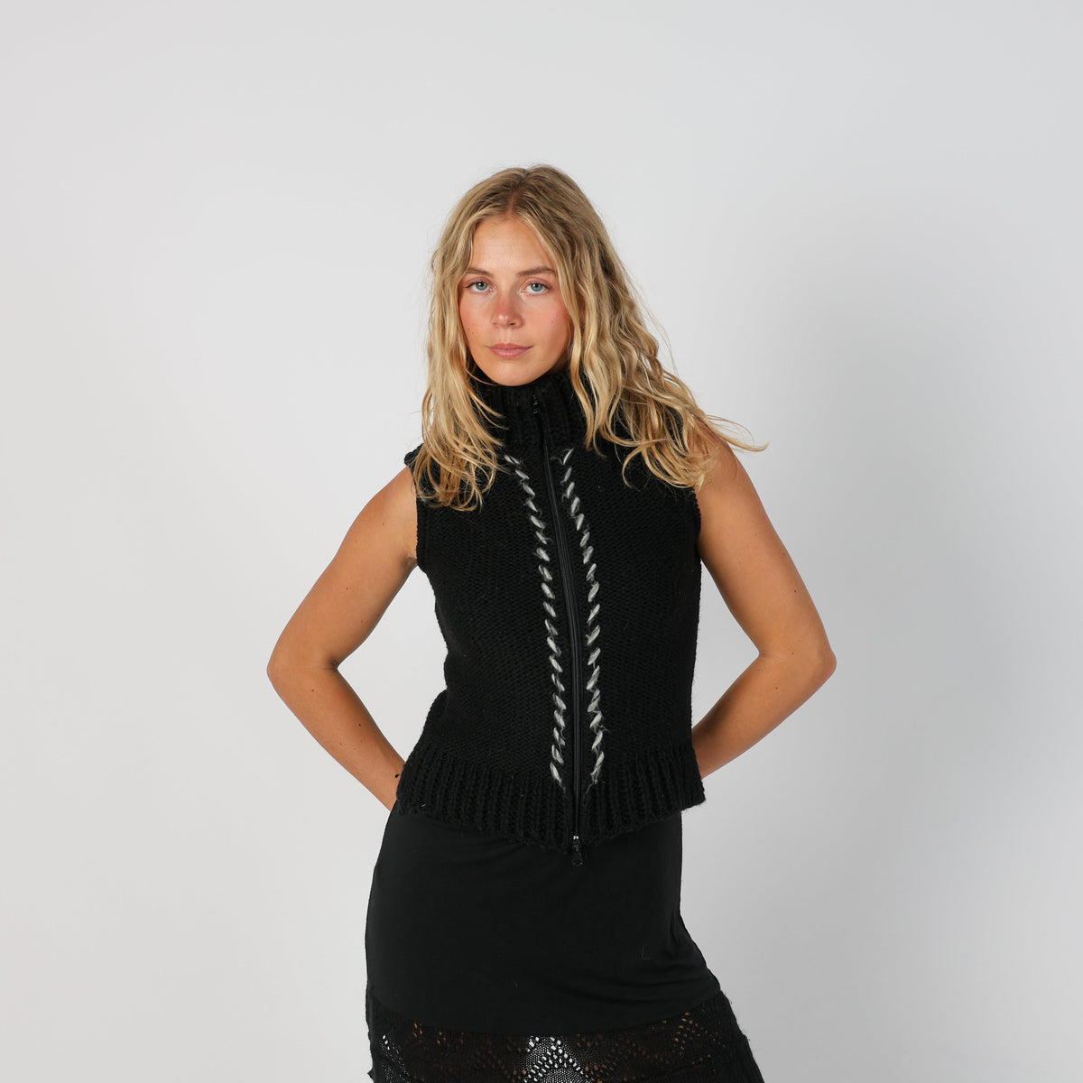 Black Y2K Knitted Vest (S)