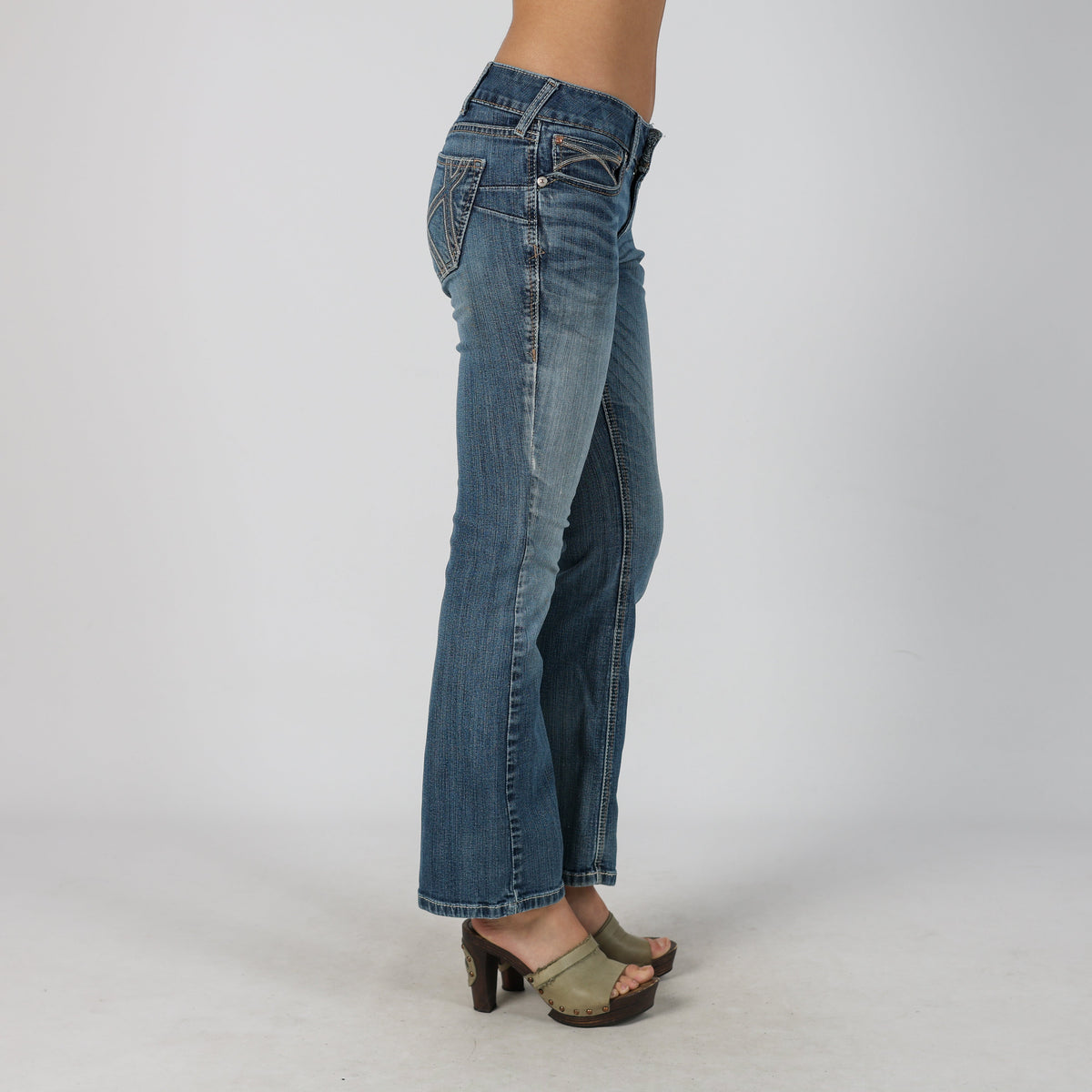 Blue Y2K Ariat Bootcut Jeans (M)