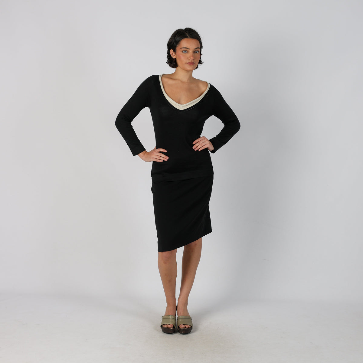 Black Y2K Armani Woven Midi Skirt (M)
