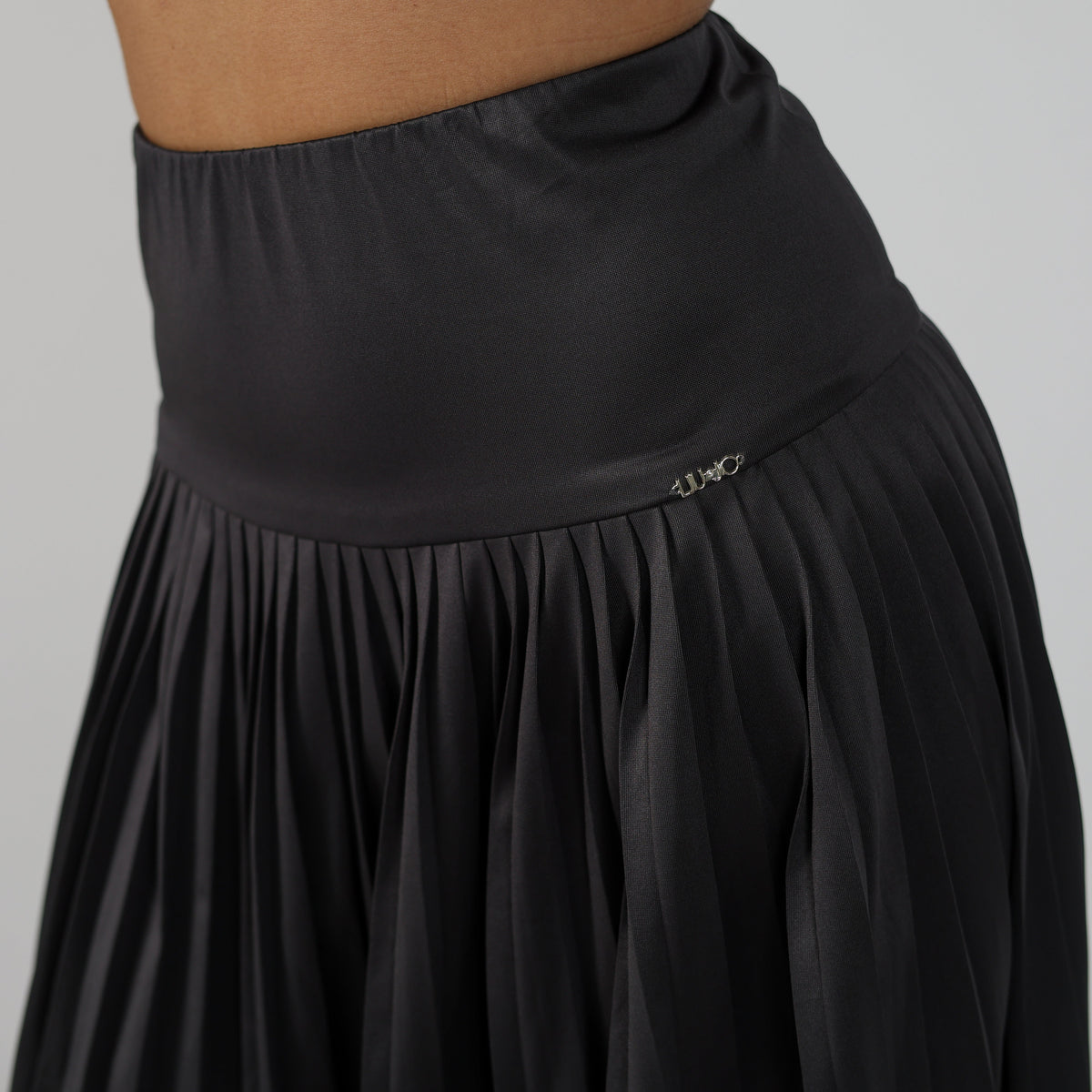 Grey Y2K Liu Jo Woven Midi Skirt (XXS)